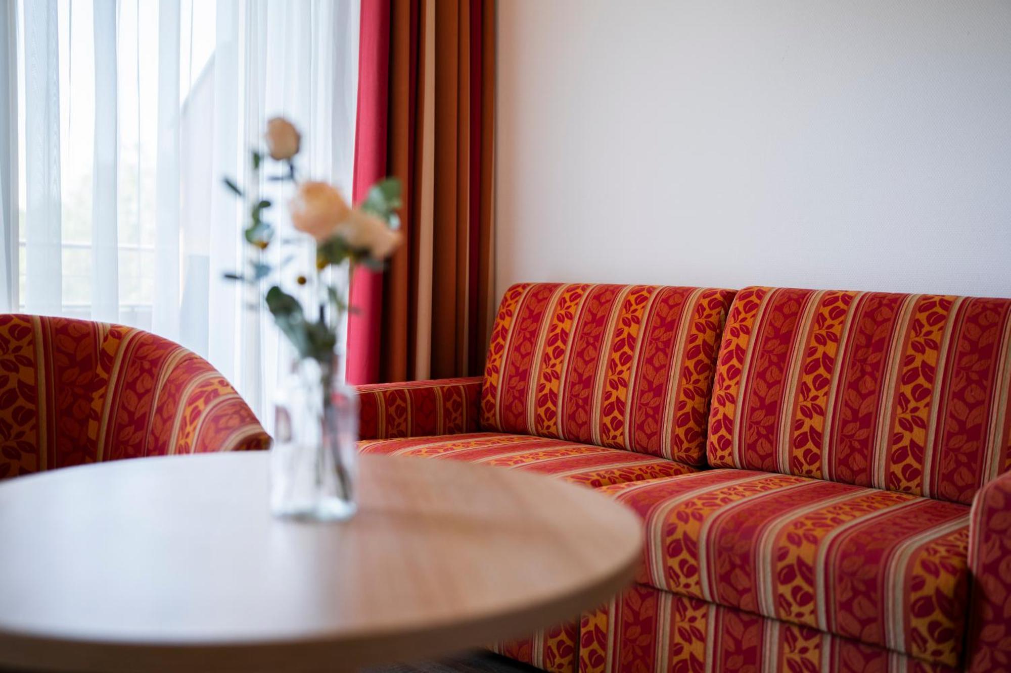 Hotel-Gasthof Rose 오버키르히 외부 사진